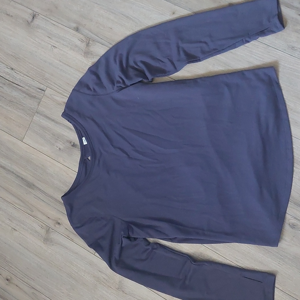 Women's Medium Navy Long Sleeve Top w/Peek a boo Back